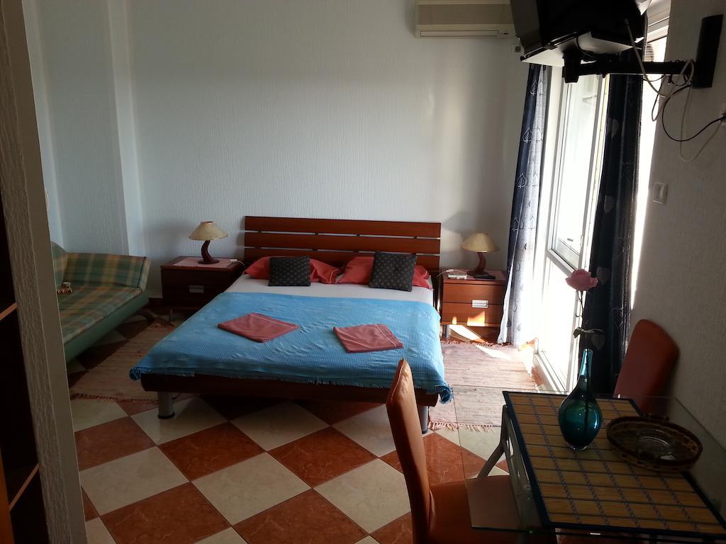 Apartments Stevo Nikocevic バール 部屋 写真