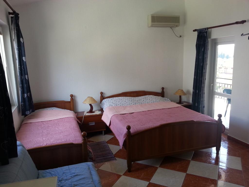 Apartments Stevo Nikocevic バール 部屋 写真